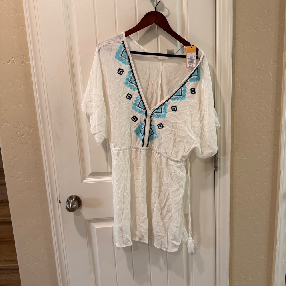 Kona Sol White Coverup with Blue and Black Accents